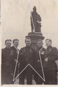 Герои Советского Союза - Ленинградские партизаны. Май 1942 г