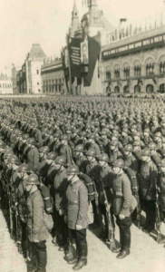 Бойцы Пролетарской дивизии на параде 01 мая 1935 года