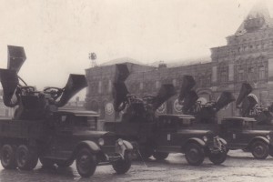 Парад Победы.Прохождение звукоулавливающих установок.1945 г.