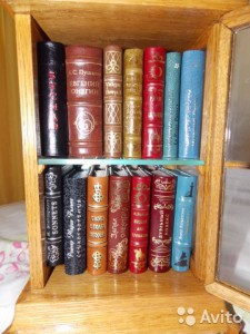 Миниатюрные книги с мини-шкафом