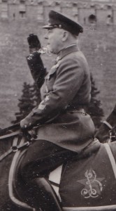 Ворошилов принимает парад войск. Рядом - С.М.Будённый.