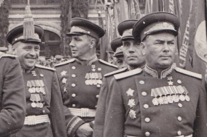Офицеры 1-го Белорусского фронта на параде 1945 года.
