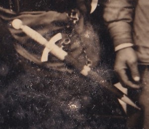 Советские бойцы с трофейными кортиками. 1940-е годы.