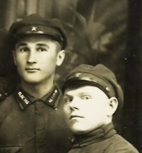 Застолье. Солдаты пьют Пиво, 1928 год. Шифровки.