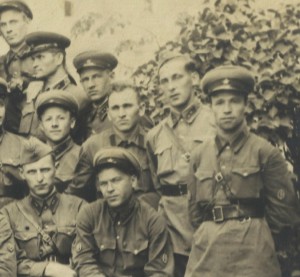 НКВДшники. Нашивки, Знамя.