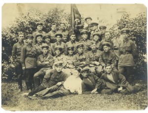 НКВДшники. Нашивки, Знамя.