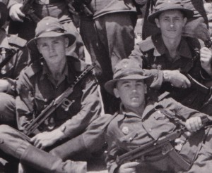 Группа бойцов с автоматами ППС. Где-то в Азии..