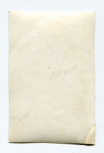 Офицер перед  Ford Eifel с немецкой трофейной саблей