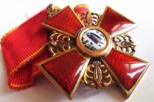 Знак ордена Святой Анны 3-й степени, с лентой, в коробке.