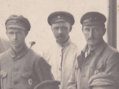 Служащие Опродкомарм 2 и 3. г.Сарапул на Каме. Июнь 1918 г.