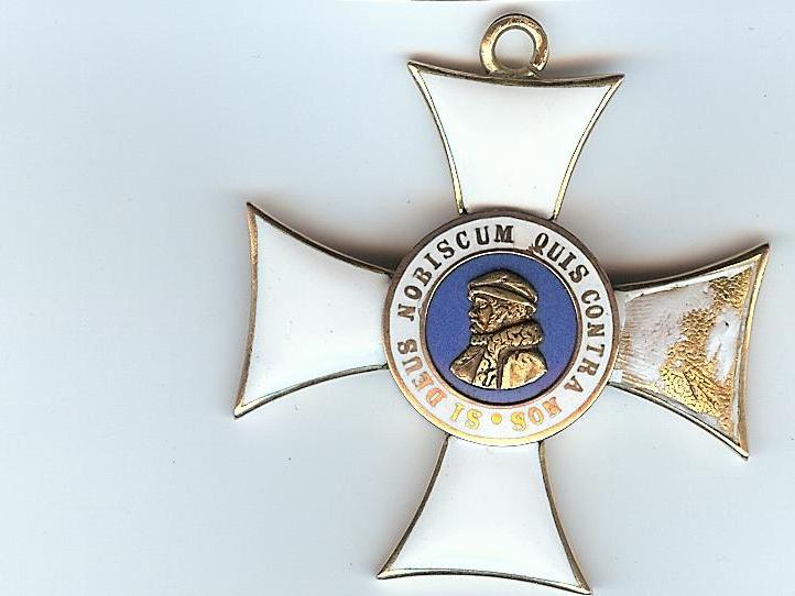 орден Филиппа Великодушного в  золоте.