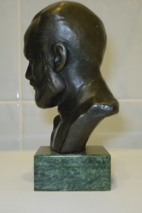 Бюст П.И. Чайковского на камне. Ск. Дронов. СССР