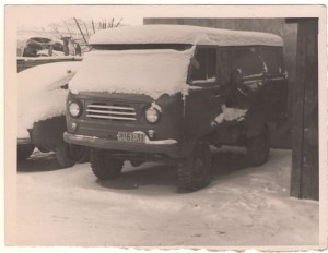 Три фото автомобилей