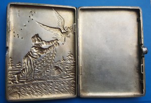 Портсигар "Жар-птица", изготовленный мастером "КС" из сер.