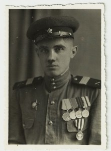 Советские Офицеры с Польскими Наградами,4 фото.