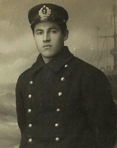 Морские Офицеры, 2 фото. Кокарды. Ранние Советы.