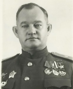 Генерал. Герой Советского Союза, 40-е года.Подписное фото.