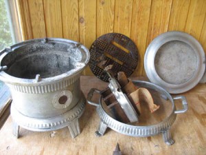 Керосинка трехфитильная.