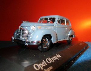 Opel Olympia (Москвич400) 1:43 (Minichamps)