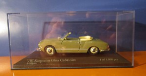 VW Karmann Ghia Convertible 1:43 (minihcamps)