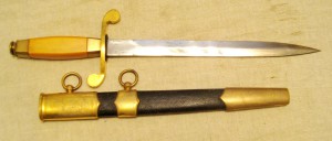 Бескнопочник