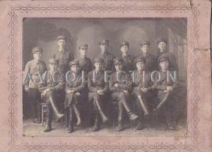 Группа работников РККМ. Петлицы,кокарды,знаки.1930-е годы.