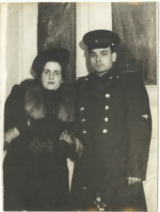 Офицер Десантник с Девушкой. Нашивка на Шенели.