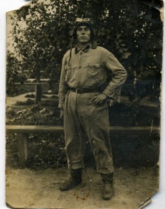 Танкист 1936г.  Интересная форма.