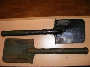 Лопаты сапёрные.