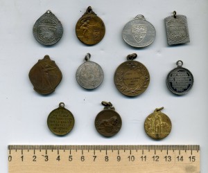 Подборка из 11 патриотических медальонов Бельгия ПМВ