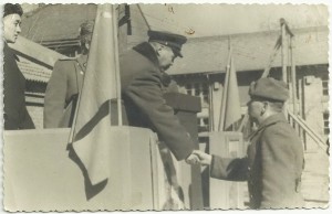 Генерал КНР Вручает Медаль Советскому Офицеру,23 февраля1955