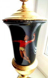 Старинные спортивные кубки при СССР.