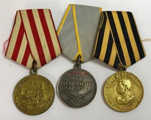Комлект орденов и медалей с доками на летчика