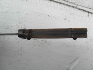 Кинжал.