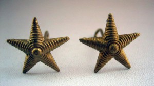 Пара звёздочек золотых