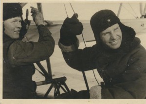 Кто-то из известных летчиков)