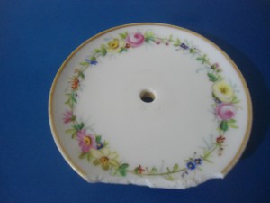 Старинный фарфоровый подсвечник    MEISSEN