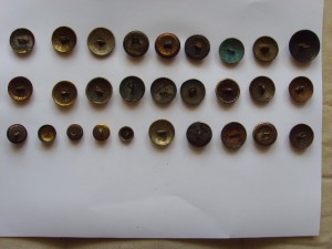 ЦАРСКИЕ ПУГОВКИ НЕБОЛЬШАЯ ПОДБОРКА НАЙДЕНЫ НА ЧЕРДАКЕ