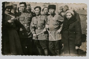 Монгольские чекисты с орденами, знаками и кортиками