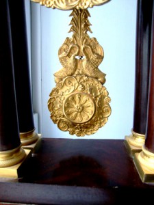 Каминные часы портики , Франция