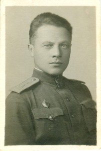 Капитан со Знаком  XV лет ВЧК-ОГПУ, 1945 год !!!!!