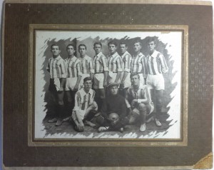 Футбольная команда ПТТ 1926 год.