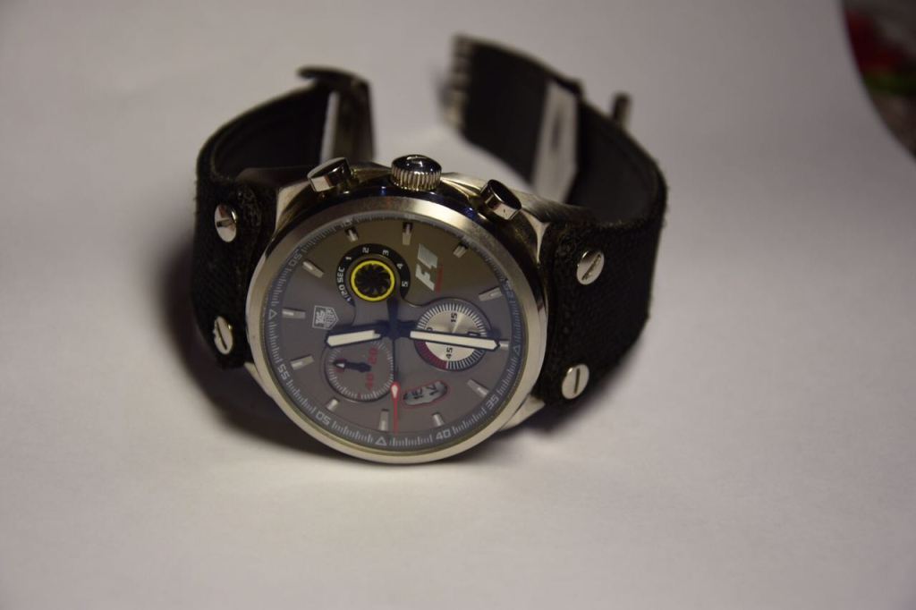Помощь часы TAG Heuer CARRERA F1