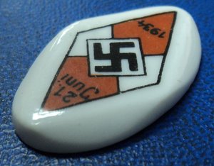 Знак фарфоровый гитлерюгенд 21 июня 1934 г.