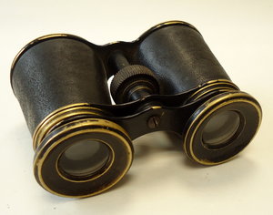 Бинокль латунный.