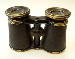 Бинокль латунный.