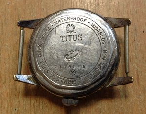 Часы Titus