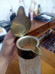 графин в серебре