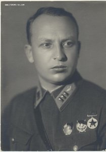 Самый главный орденоносец летчик Байдуков портрет.В музей!