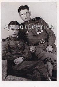 Ст.сержант - кавалер БКЗ,2-х Слав,ОВ и медалей.